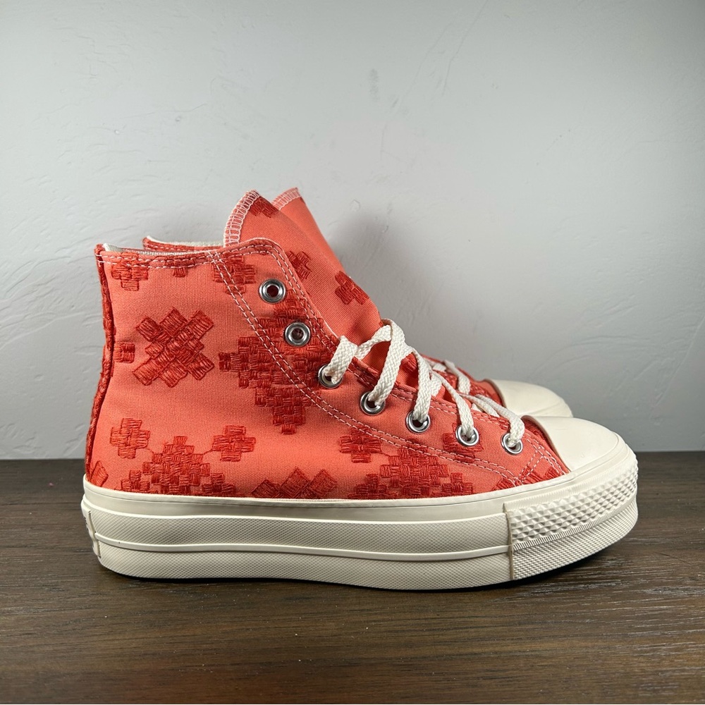 NWT Converse Women's Chuck Taylor Orange All Star Lift Platform Shoes size 7.5